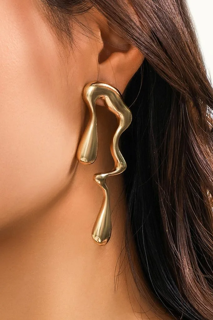 Metal Drop Asymmetrical Earrings – Wrena