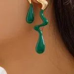 Metal Drop Asymmetrical Earrings – Wrena